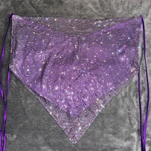 Cute sparkle top 
Ties in the back .